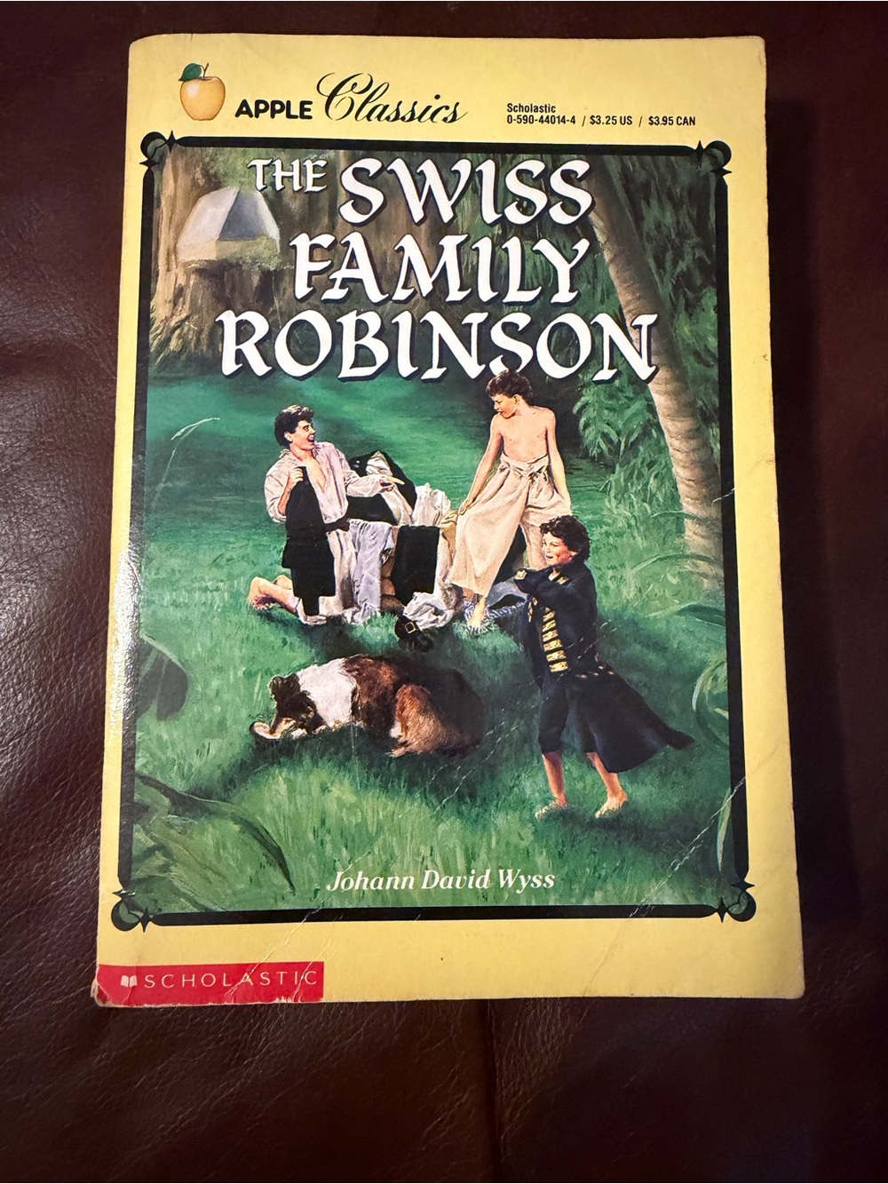 The Swiss Family Robinson Kids Book - Yellow Cover